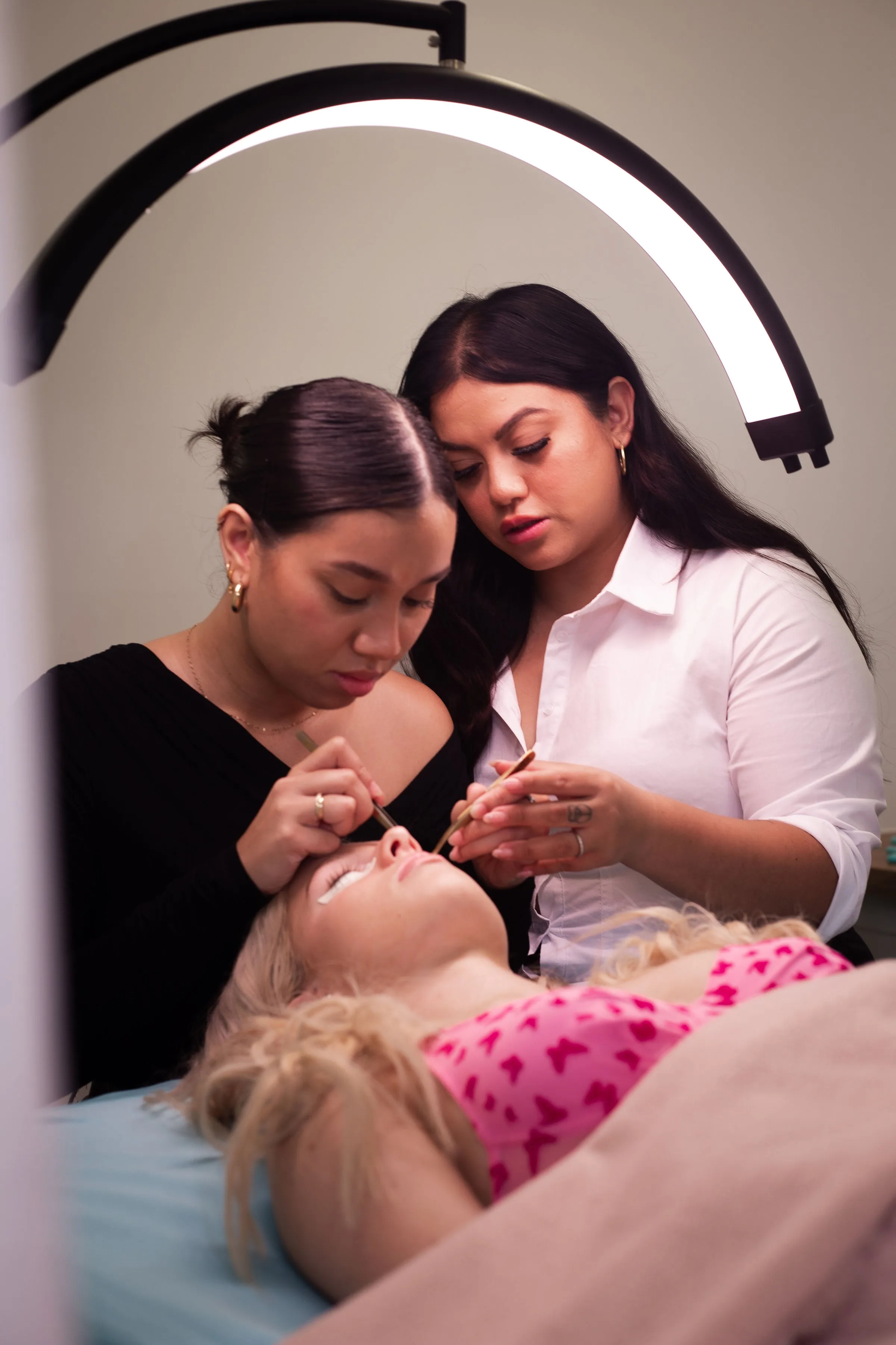 Mastery in Lash Artistry:  2 - Day Master the Art of Velvet Handmade Lash Extensions (DEPOSIT ONLY)