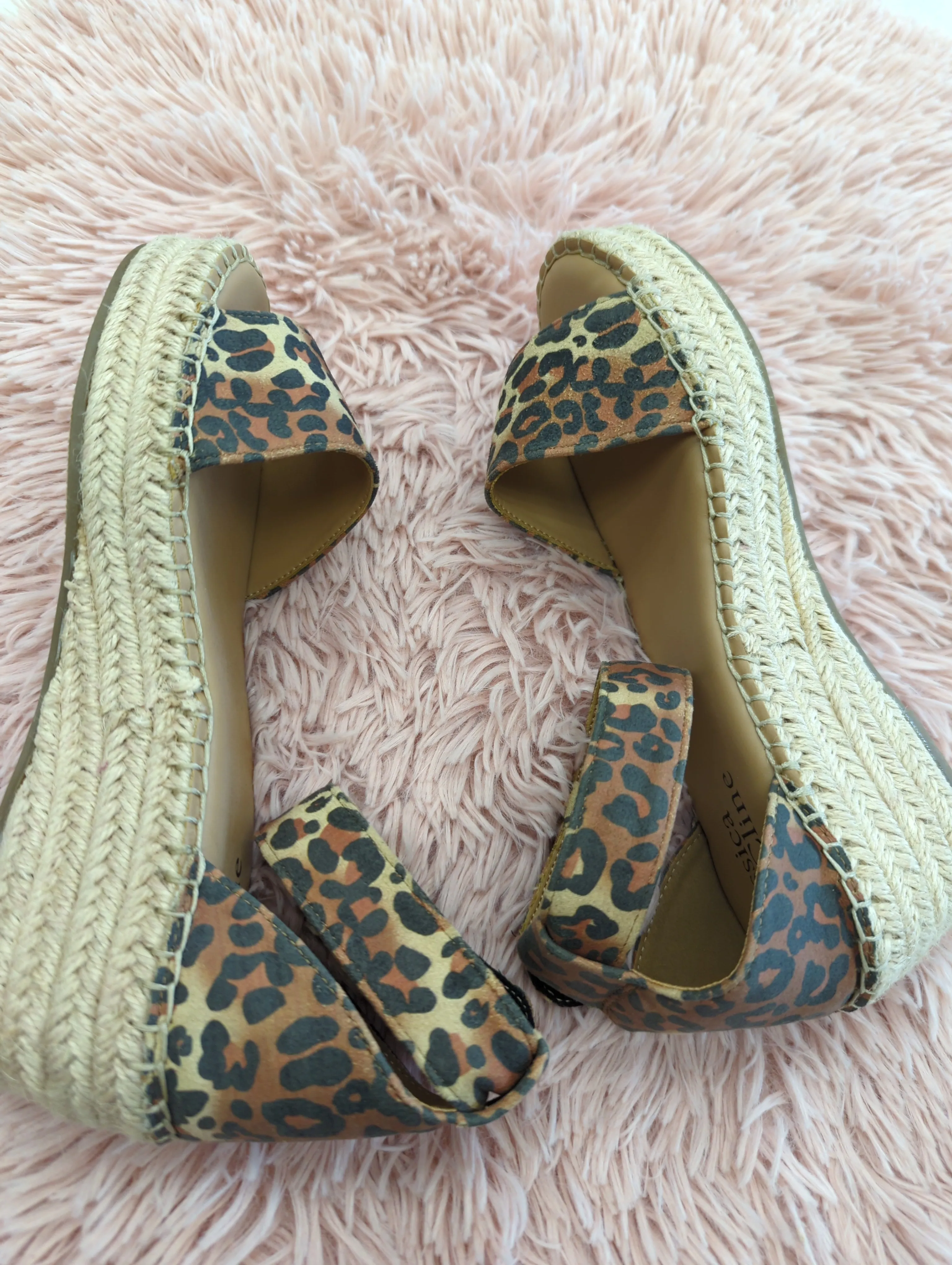 Shoes Heels Espadrille Wedge By Jessica Holbrook  Size: 8