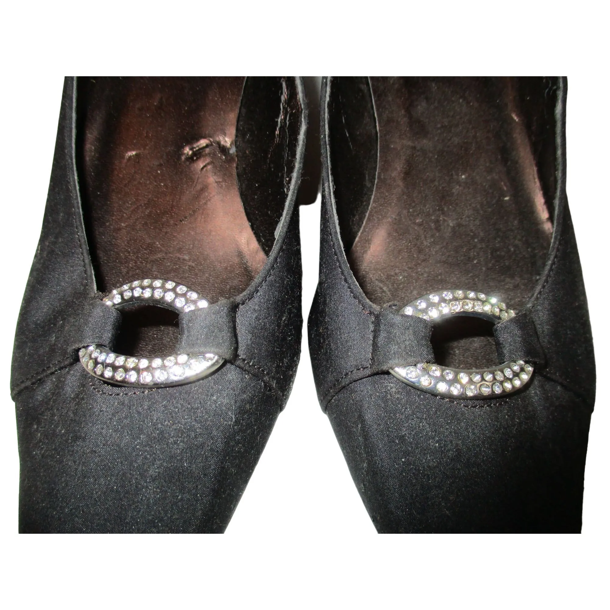Vaneli Black Peau de Soie Kitten Heel Pumps w Rhinestones